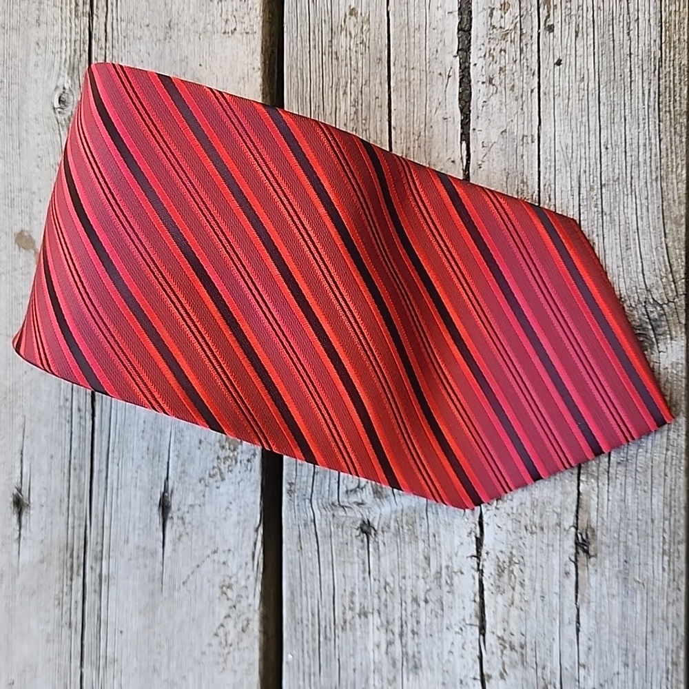 Elegant Red Striped Men's Tie Armamdo Caruso